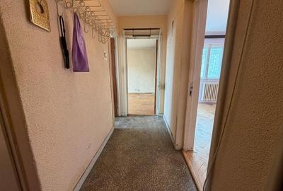 Apartament cu 3 camere decomandat în Berceni - 2