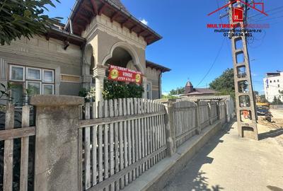Casă cu 5 camere cu Teren 1500 Mp în Central - 2