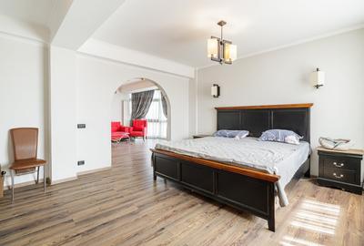 Casă individuală cu 7 camere cu Teren 300 Mp în Colentina - 3