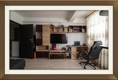 Apartament cu 3 camere decomandat, mobilat în Central