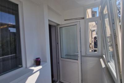 Tomis II (Spitalul Județean)- 3 camere, etaj 3, renovat, gaze, parcare, liber Tomis II (Spitalul Județean)- 3 camere, etaj 3, renovat, gaze, parcare, liber - 9