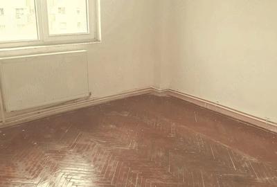 Apartament cu 4 camere decomandat în Careiului - 3