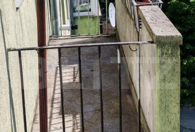 Apartament de vanzare cu 3 camere, 69 mp, zona Str. Botizulu - 9