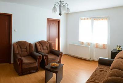 Apartament cu 3 camere semidecomandat în IAR - 8
