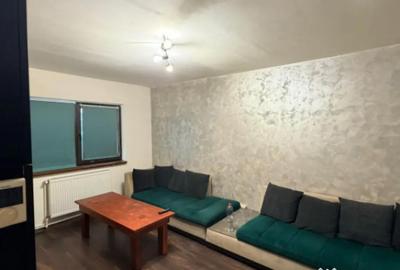 Apartament cu 2 camere decomandat în CET - 4