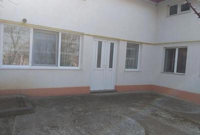 Casă cu Teren 1000 Mp în Bucium - 1