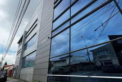 Cladire de Birouri de Vanzare 1.500.000 EUR Contract de inchiriere pe 10 Ani