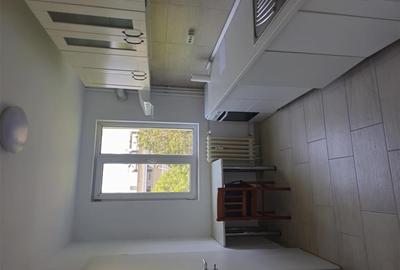 Apartament cu 3 camere decomandat în Berceni