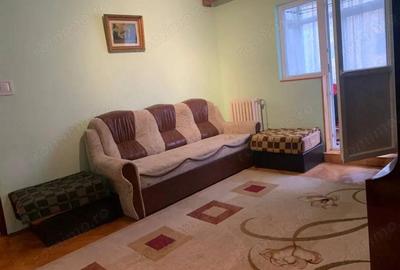 Apartament 3 camere de vanzare | Etaj 1 | Balcon | Geam la baie | Centrala | - 2