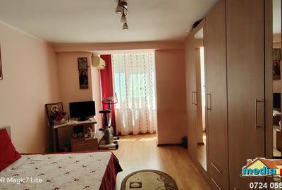 Apartament cu 3 camere decomandat în Micro 14 - 3