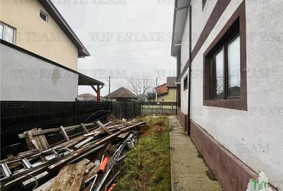 Casă cu 8 camere cu Canalizare în Lumina - 20