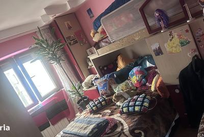 Apartament cu 4 camere decomandat în Poarta 6 - 8