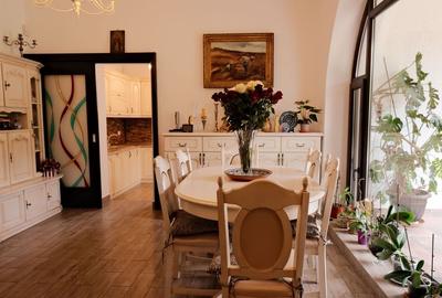 Refugiu toscan la marginea pădurii din Corbeanca, piscină și teren generos - 7