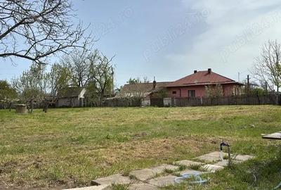 Teren de 1000 mp, în Unirea