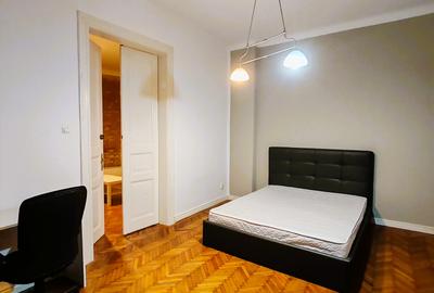 Apartament cu 3 camere semidecomandat în Central - 3