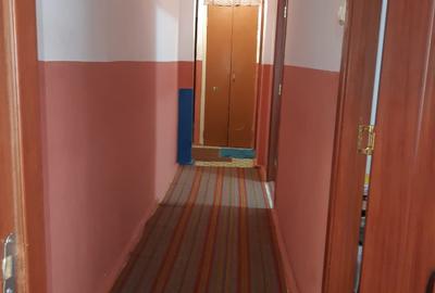 APARTAMENT DECOMANDAT 3 CAMERE - 8