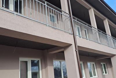 Vând apartament cu 3 camere,decomandat,an construcție 2023;suprafata utila 75m² - 3