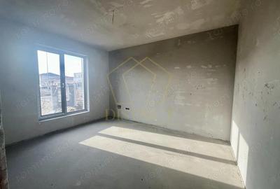 Casă cu 3 camere cu Teren 330 Mp în Moșnița Nouă