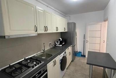 Apartament 3 camere 2 balcoane si 2 parcari zona Lazaret - 10