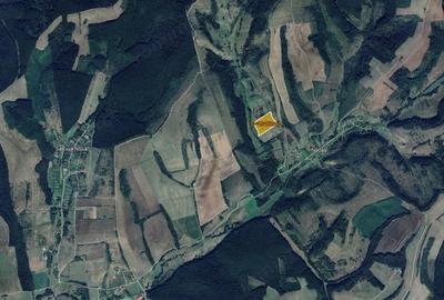 Teren de 67000 mp, în Central - 8