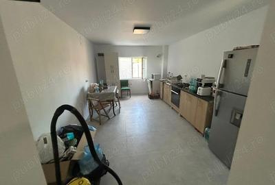Casă cu 6 camere cu Teren 1500 Mp în Florica - 8