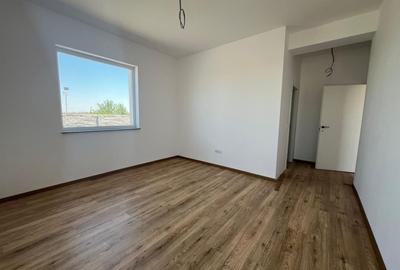 Casa parter Tunari 5 camere curte 500m2, UTILITATI, zona buna - 3