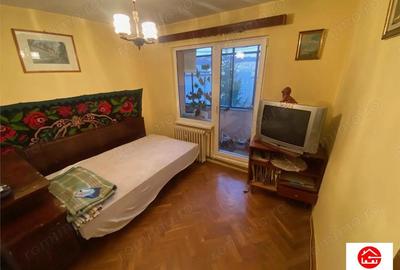 Apartament cu 3 camere de vanzare in Tudor - 3