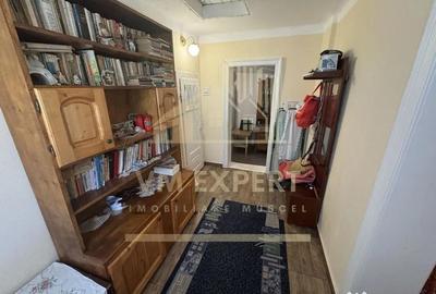 Casă cu 6 camere cu Teren 1005 Mp în Bughea de Jos - 2