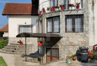Casă cu 4 camere cu Teren 3300 Mp în Debarcader - 6