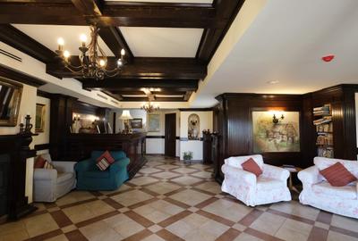 Vanzare hotel in zona superba de munte cu priveliste incredibila din camere - 3
