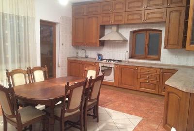 Casă individuală cu 9 camere cu Canalizare în Băneasa - 18