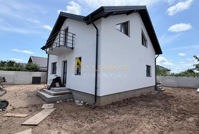 Casă individuală cu 4 camere cu Teren 400 Mp în Berceni - 1