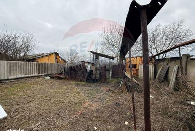 Casă cu 3 camere cu Teren 1300 Mp în Șimnicu de Sus - 1