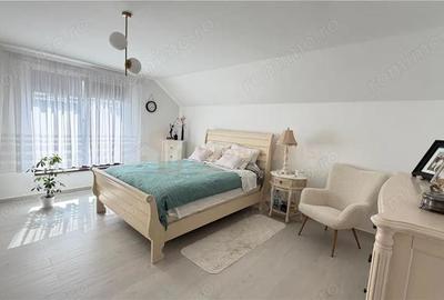 Casă cu Teren 1800 Mp în Central - 9