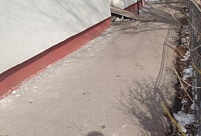 Apartament cu 2 camere semidecomandat în Berceni