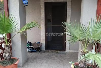 Apartament cu 2 camere decomandat în Pârneava