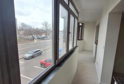 Apartament cu 3 camere decomandat în Central - 4