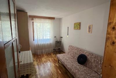 Casă cu 4 camere în Moara de Vânt