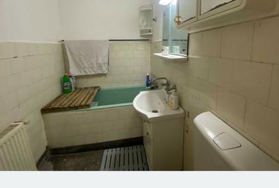 Apartament cu 2 camere decomandat în Calea București - 1