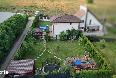 Casă cu 4 camere cu Teren 1000 Mp în Central - 11