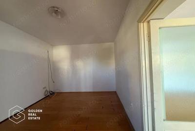 Casă cu 6 camere cu Teren 100 Mp în Central - 3