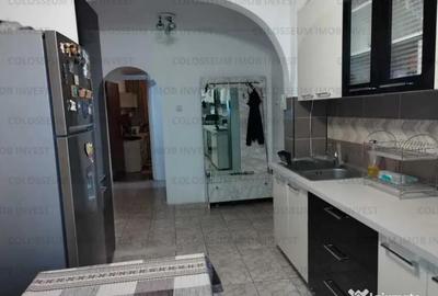 Apartament cu 4 camere decomandat, mobilat în Tractorul - 3