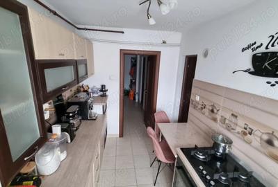 Apartament cu 2 camere, in Deva, zona Gojdu, et.4 - 5