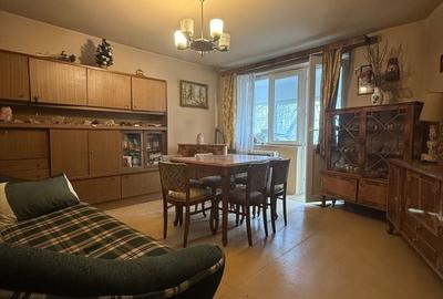 Apartament cu 3 camere semidecomandat în Tineretului - 2