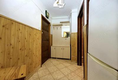 Apartament cu 3 camere semidecomandat în Aurel Vlaicu