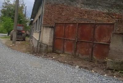 Casa de vanzare in Tincova. 2 kilometri pana la Drumul European E70 cu Gara, sta?ie de autobuz etc. - 3