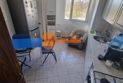Apartament cu 3 camere decomandat în Crângași - 11