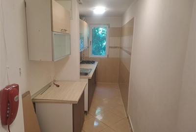 Vanzare apartament 2 camere Tei - 6
