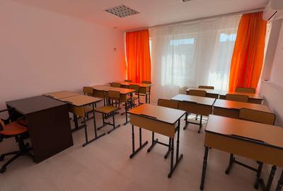 Casă cu 7 camere cu Teren 150 Mp în Tomis II - 8