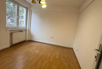 Apartament cu 2 camere decomandat în Cornișa - 5